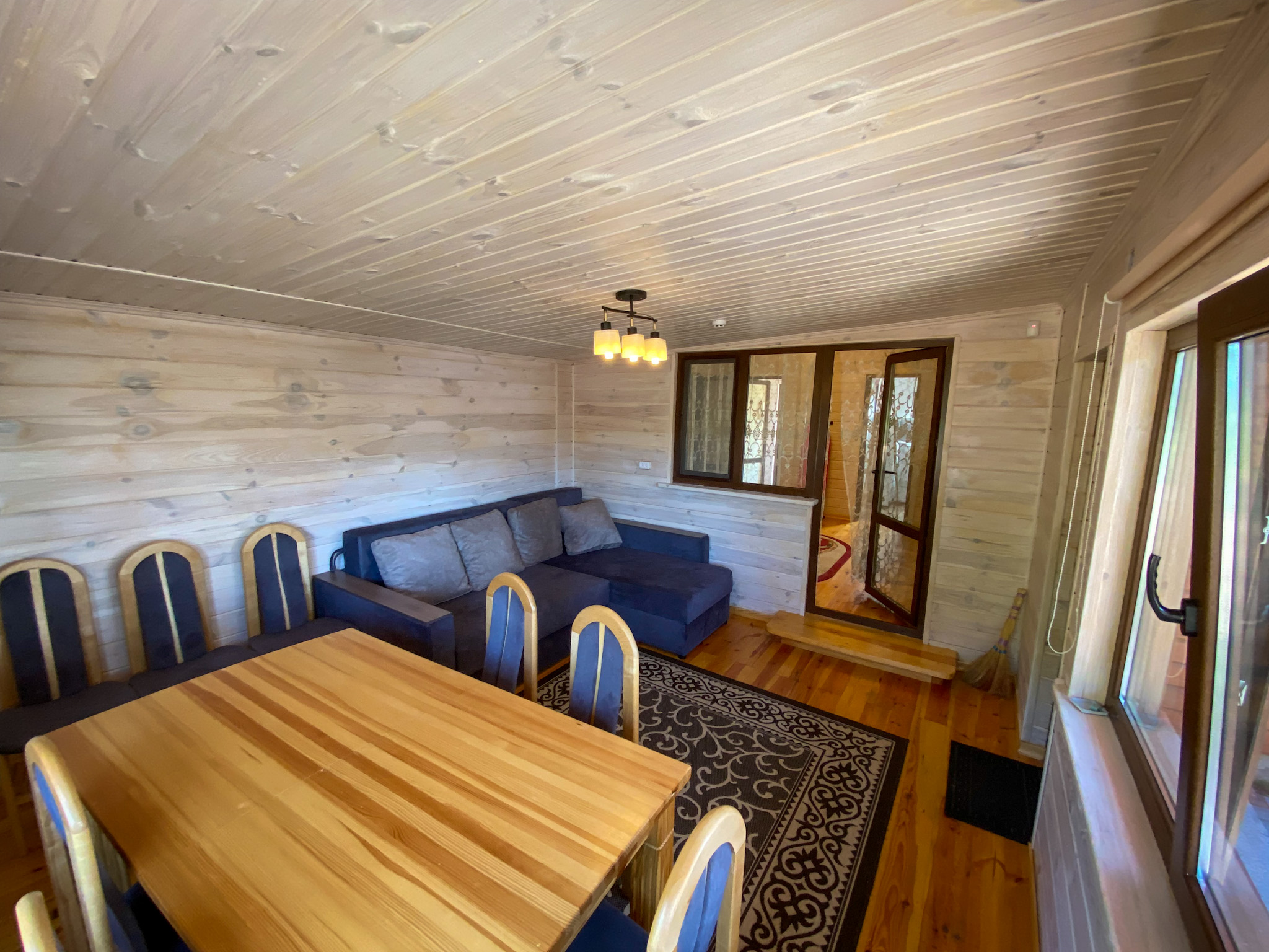 4EE02B49-D4A1-4E64-909F-B2E97CE606CE